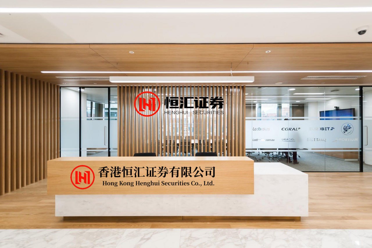 山东股票配资网官网 #何猷君说往南看也有大机会#时代机遇藏在南方大地，何猷君真诚寄语年轻